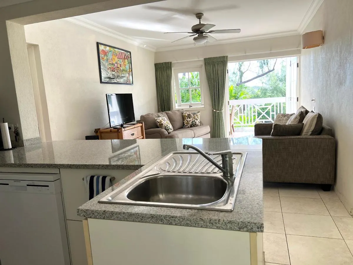 Rockley Golf 810 Is A 2 Bedroom, 2 Bathroom 1St Floor Apartment With Pool Saint James