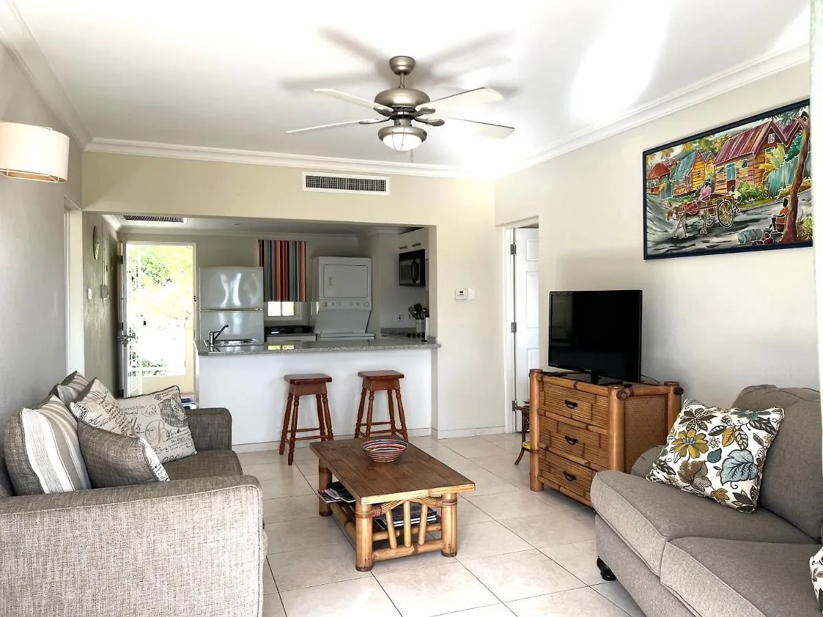 Rockley Golf 810 Is A 2 Bedroom, 2 Bathroom 1St Floor Apartment With Pool Saint James